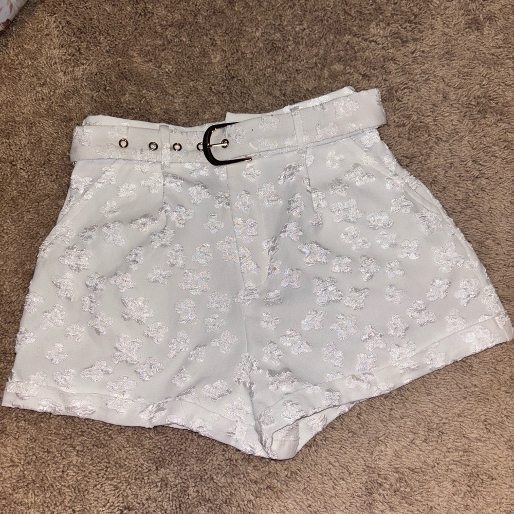 Elegant White Floral Women Shorts